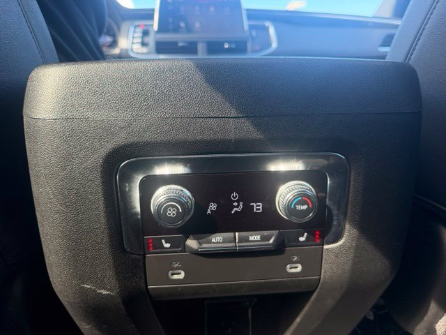 Used 2024 GMC Yukon XL AT4 w/ Technology Package AWD/4WD image 18