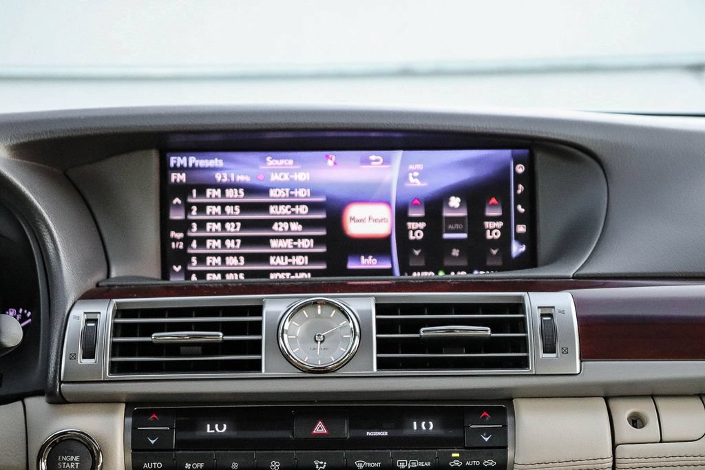 Used 2016 Lexus LS 460 w/ Comfort Package RWD image 17