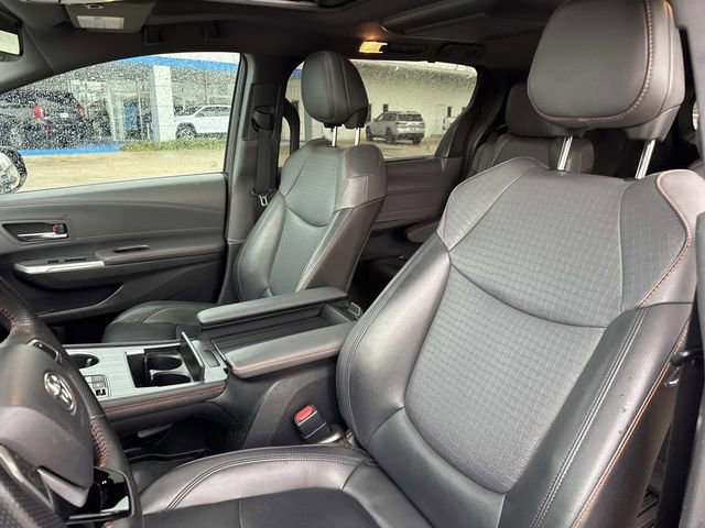 Used 2021 Toyota Sienna XSE w/ XSE Plus Package image 33