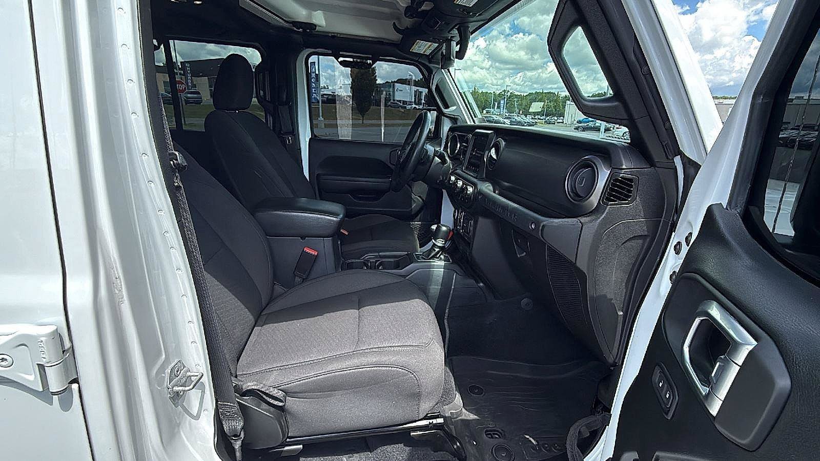 Used 2023 Jeep Wrangler Unlimited Sport AWD/4WD image 18