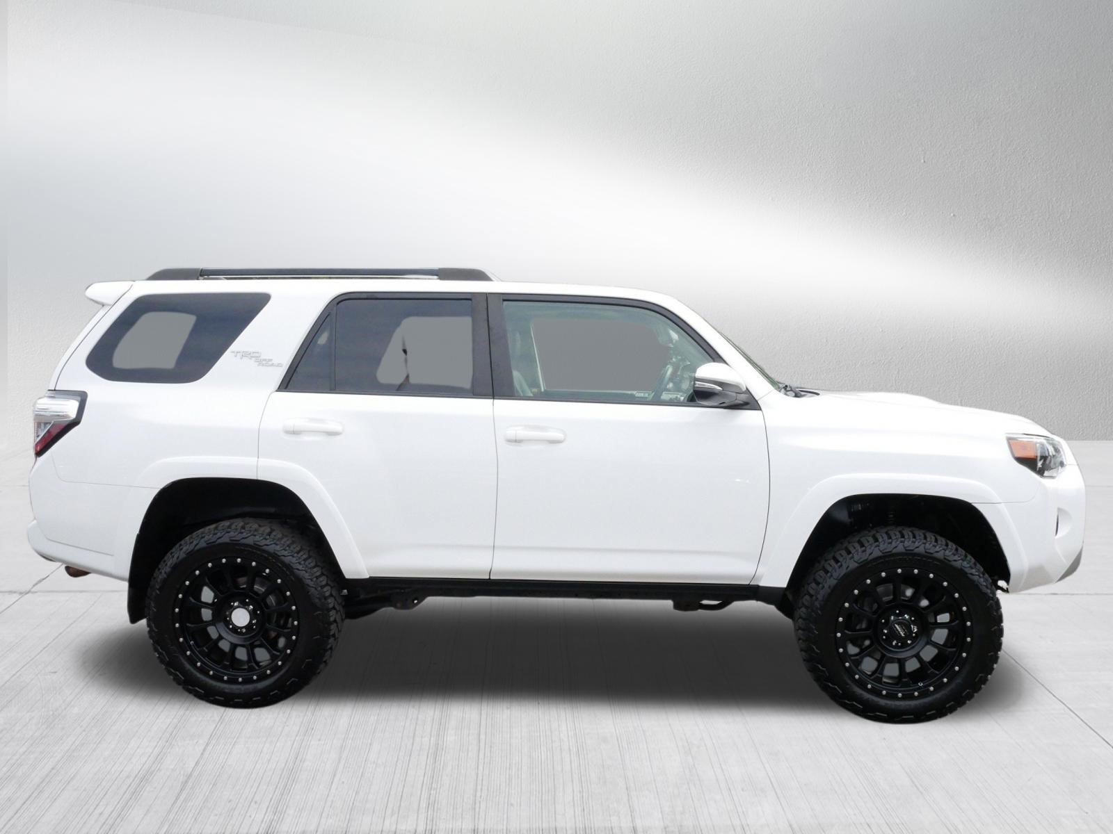 Used 2019 Toyota 4Runner TRD Off-Road Premium AWD/4WD image 8