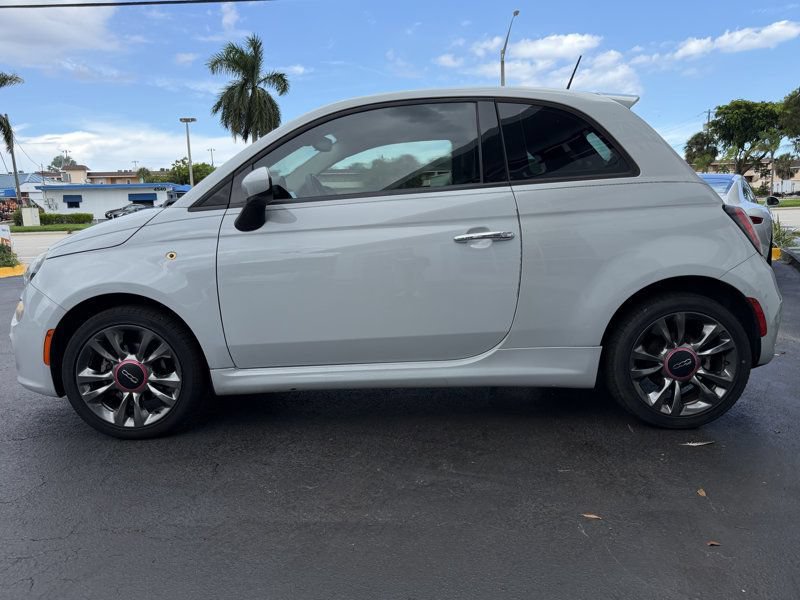 Used 2017 FIAT 500 Pop w/ Sport Appearance Package FWD image 2
