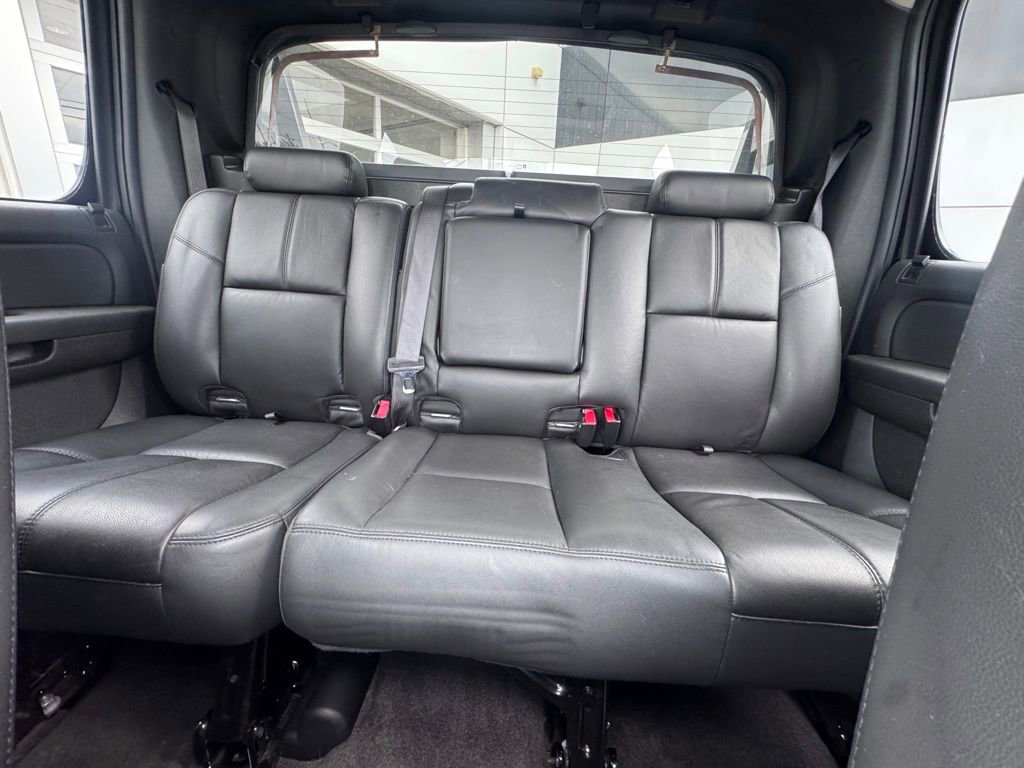 Used 2013 Chevrolet Avalanche LT image 24