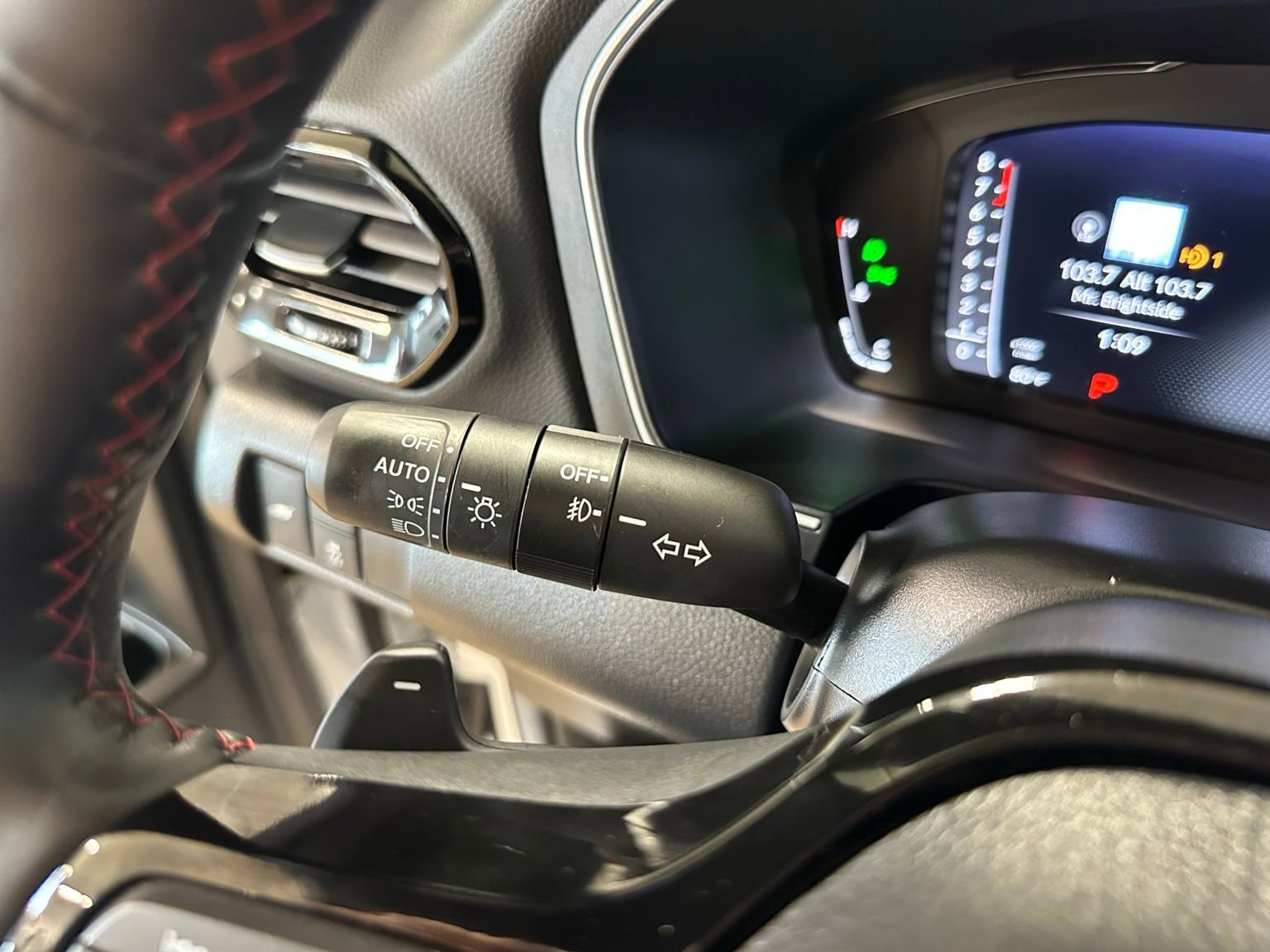 Used 2025 Honda Pilot Black Edition image 21