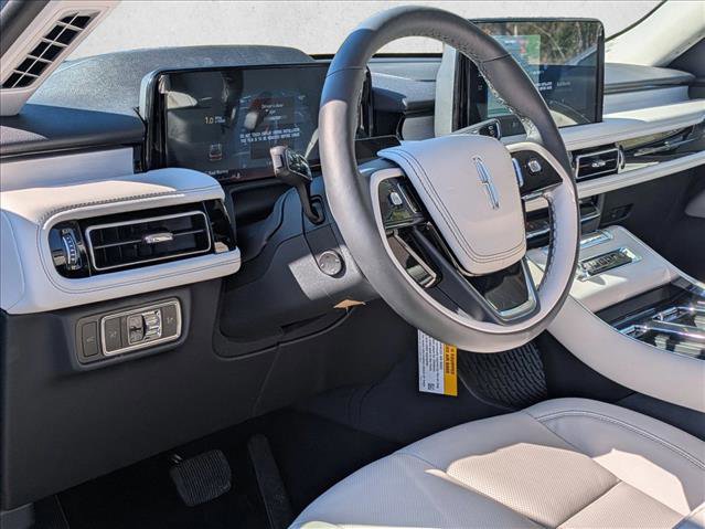 New 2026 Lincoln Aviator Reserve image 3
