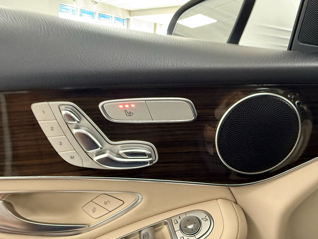 Used 2018 Mercedes-Benz GLC 300 GLC300 4MATIC image 26