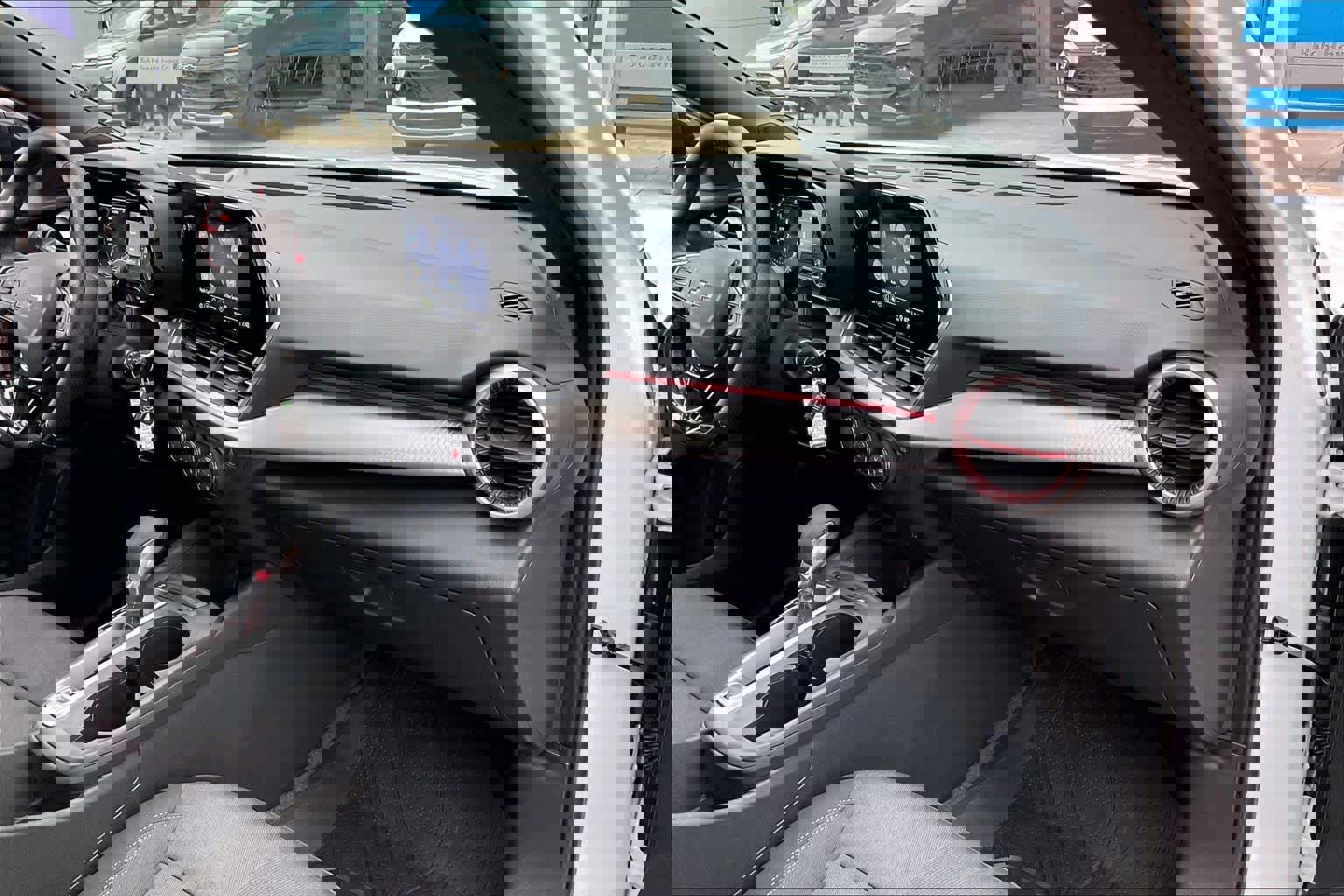 Certified 2025 Chevrolet Trax RS w/ Driver Confidence Package image 19