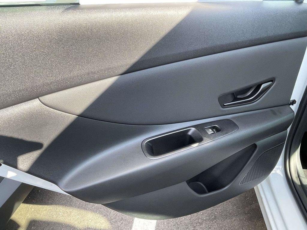 New 2026 Hyundai Elantra SEL Sport FWD image 37