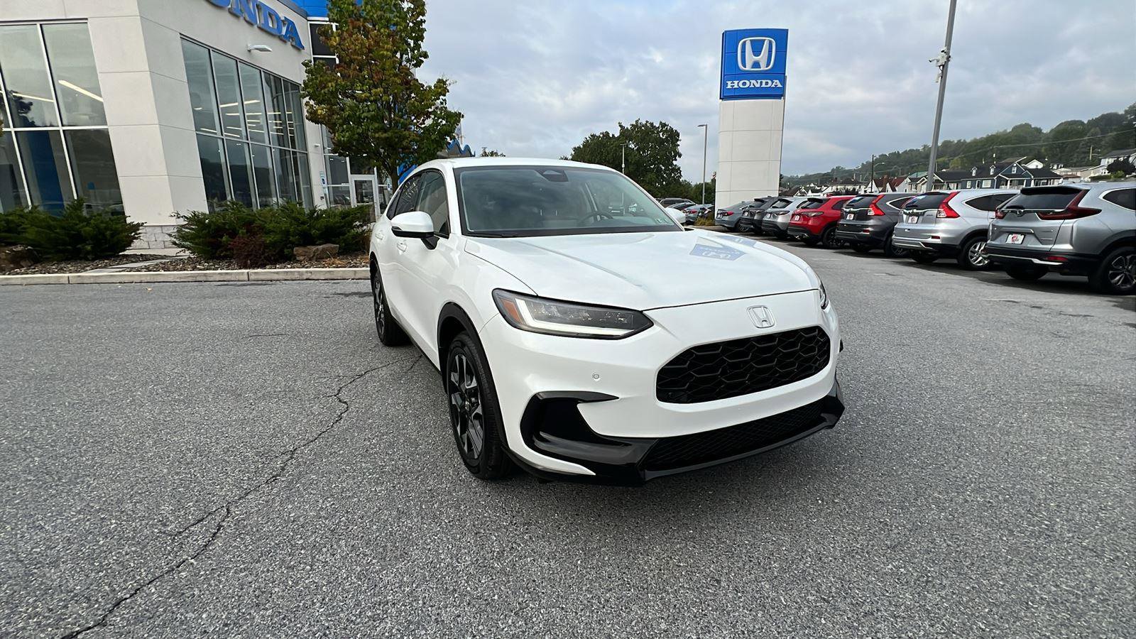 New 2026 Honda HR-V EX-L image 2