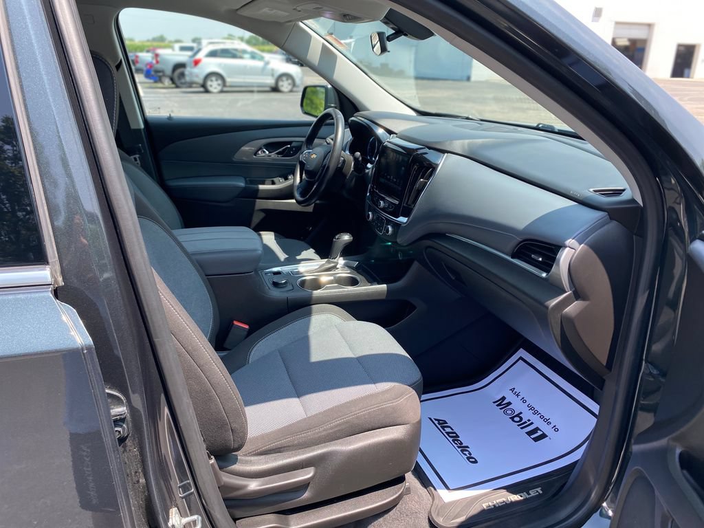 Used 2018 Chevrolet Traverse LT AWD/4WD image 12