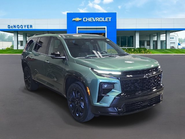 New 2027 Chevrolet Traverse RS w/ LPO, Floor Liner Package AWD/4WD image 4