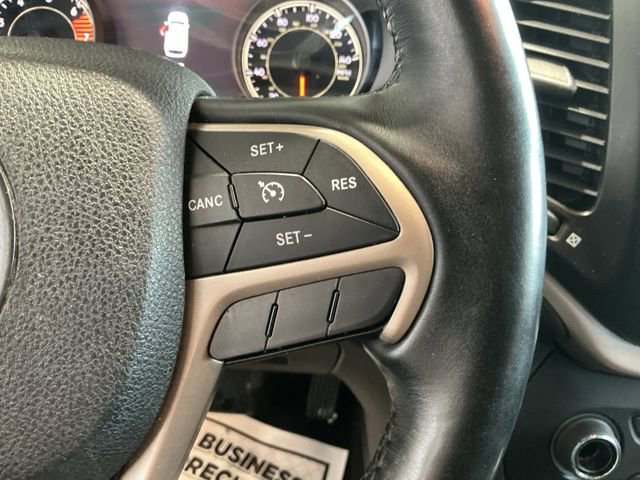 Used 2017 Jeep Cherokee Limited image 19