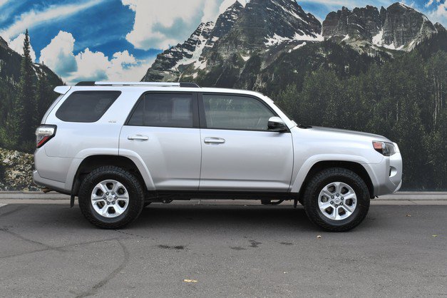 Certified 2024 Toyota 4Runner SR5 AWD/4WD image 2