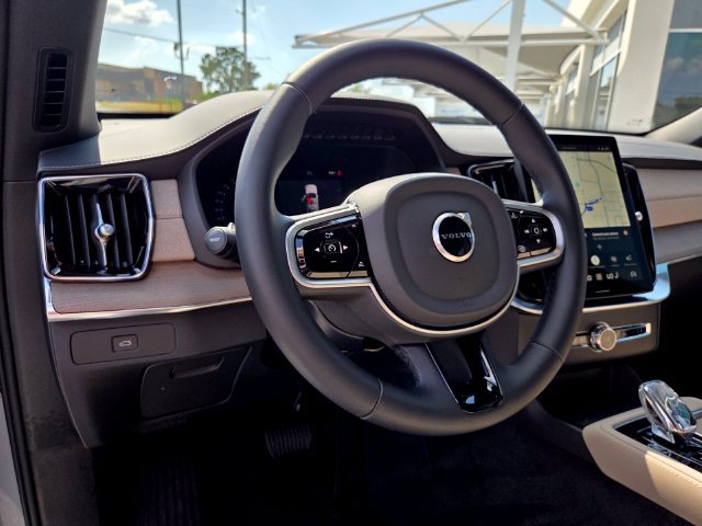 New 2026 Volvo XC90 B6 Plus w/ Protection Package Premier AWD/4WD image 9