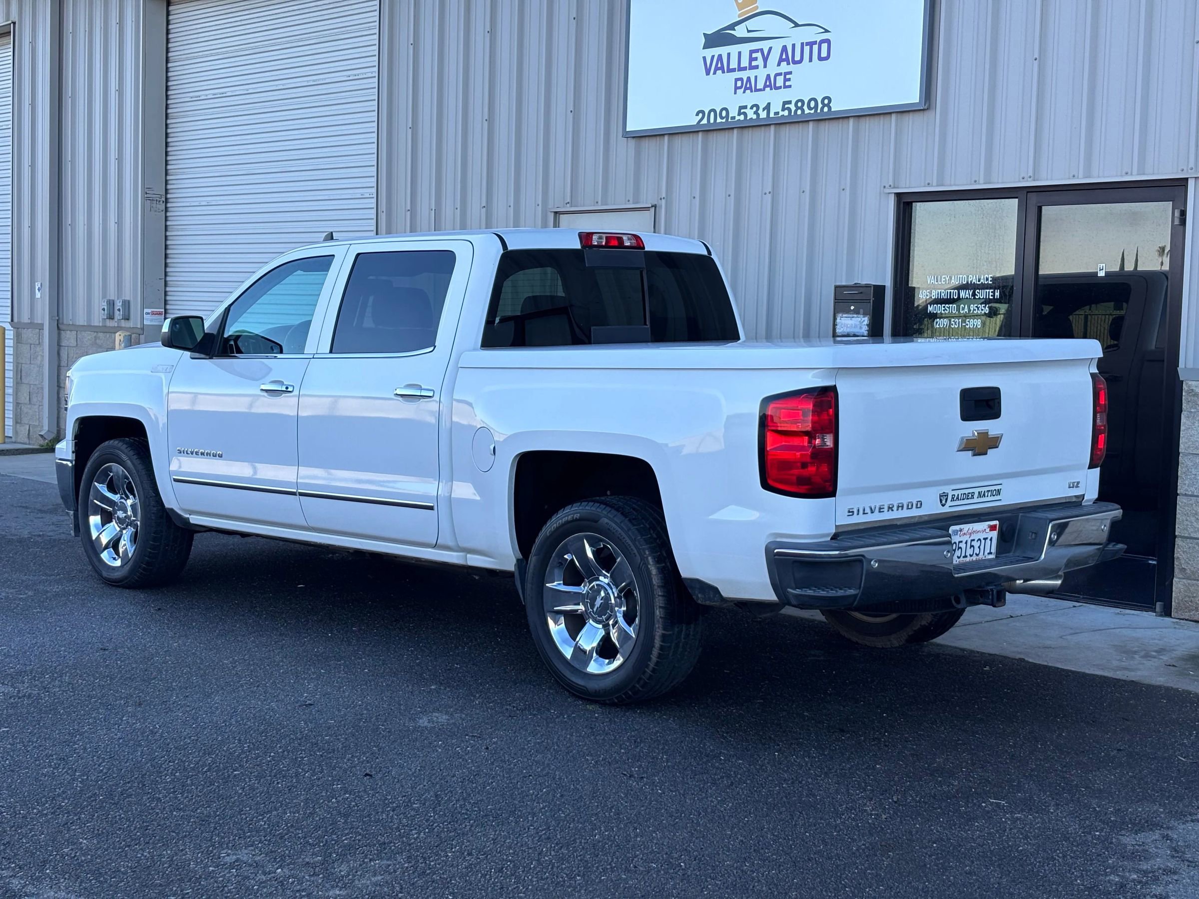 Used 2015 Chevrolet Silverado 1500 LTZ w/ LTZ Plus Package image 5