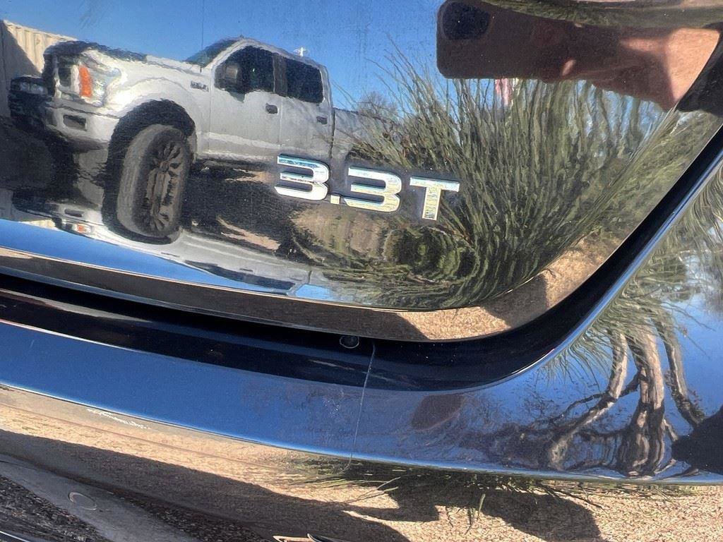 Used 2018 Genesis G80 3.3T Sport image 9