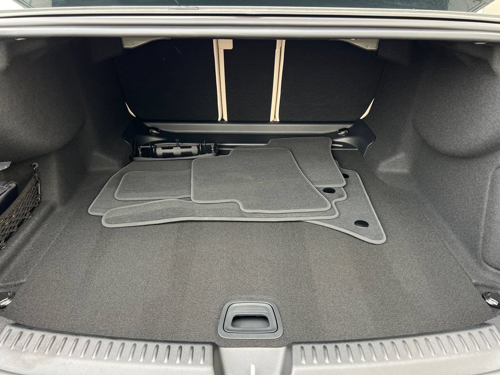 New 2026 Mercedes-Benz E 350 4MATIC Sedan image 7