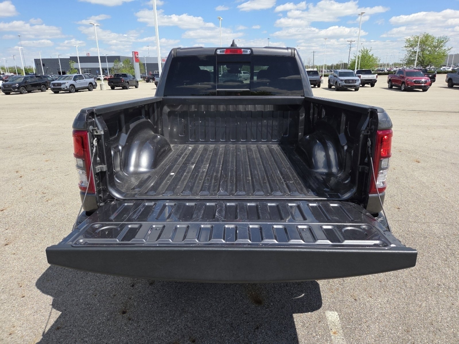 Used 2022 RAM 1500 Big Horn AWD/4WD image 21