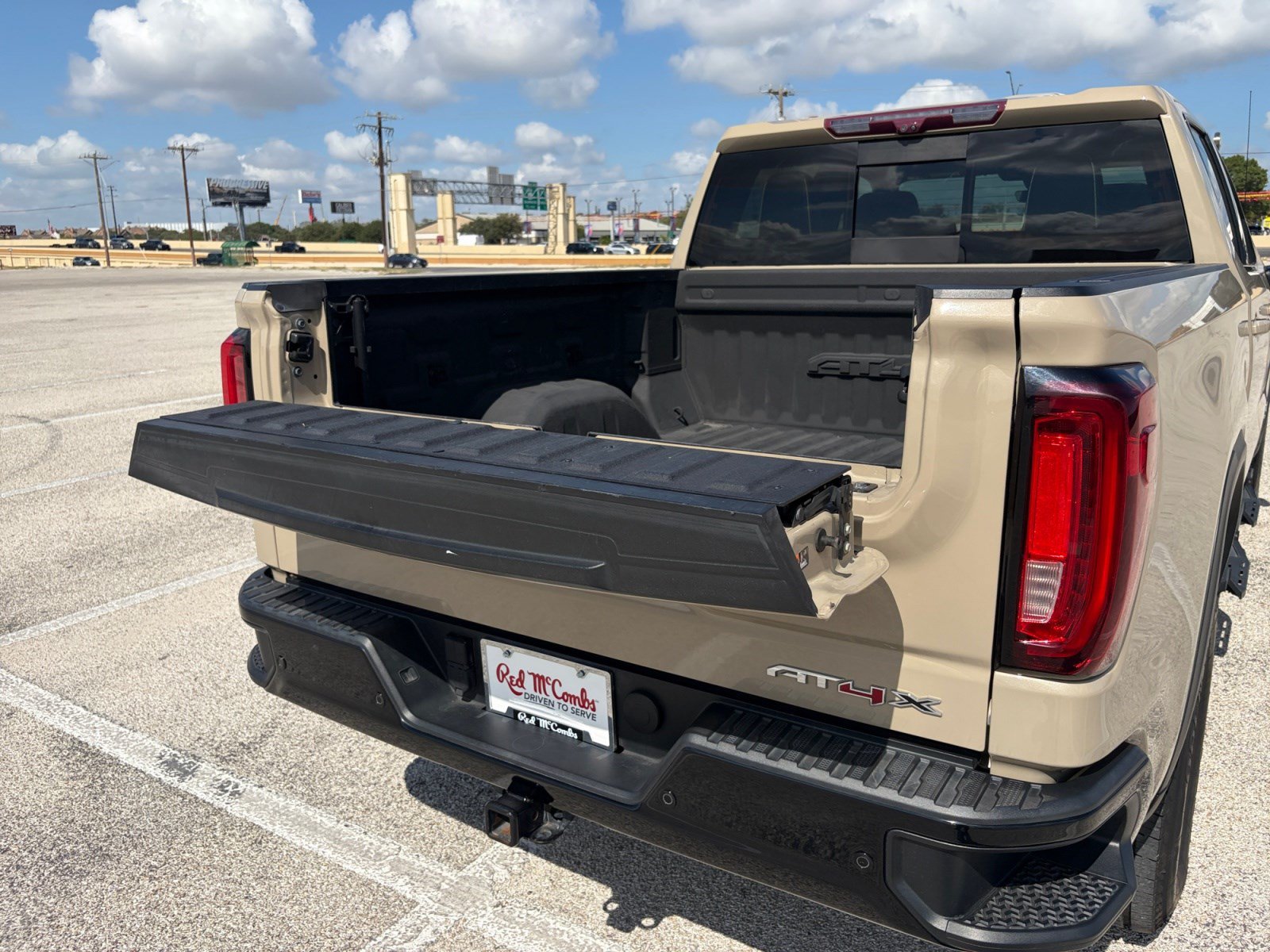 Used 2023 GMC Sierra 1500 AT4X AWD/4WD image 26