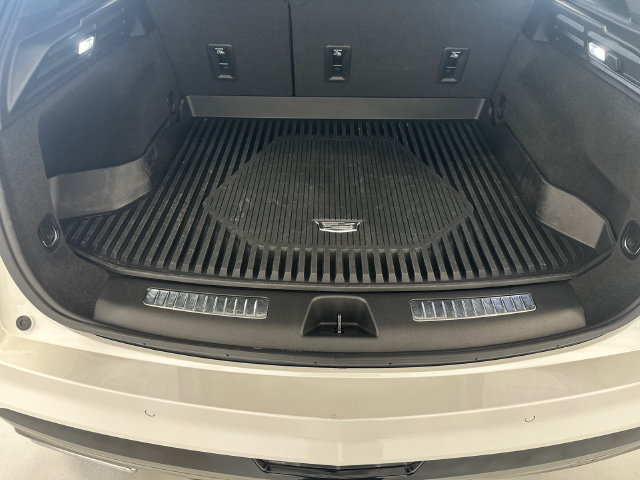 Used 2024 Cadillac XT4 Sport w/ LPO, Floor Liner Package AWD/4WD image 27