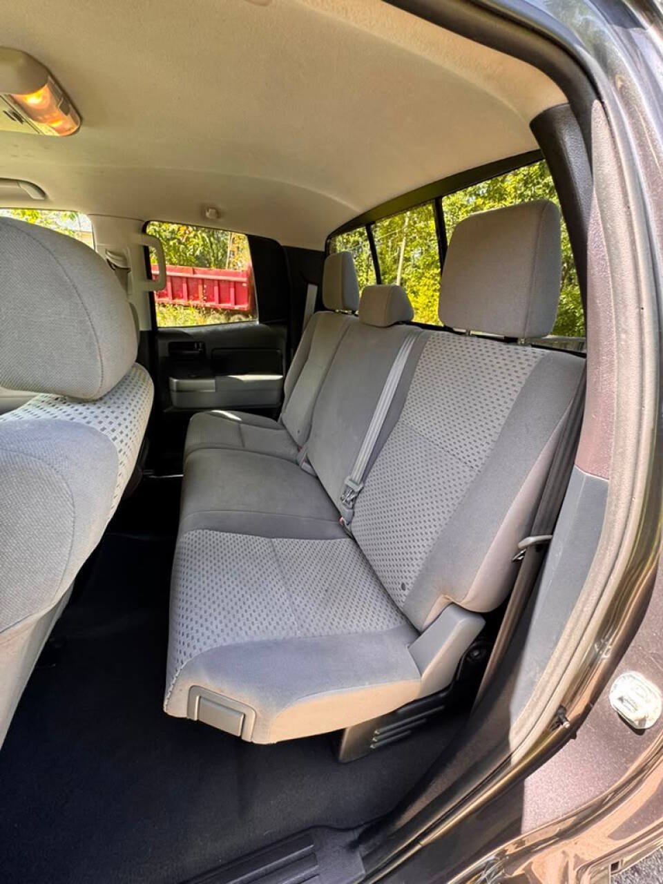 Used 2012 Toyota Tundra 4x4 Double Cab w/ SR5 Pkg image 14