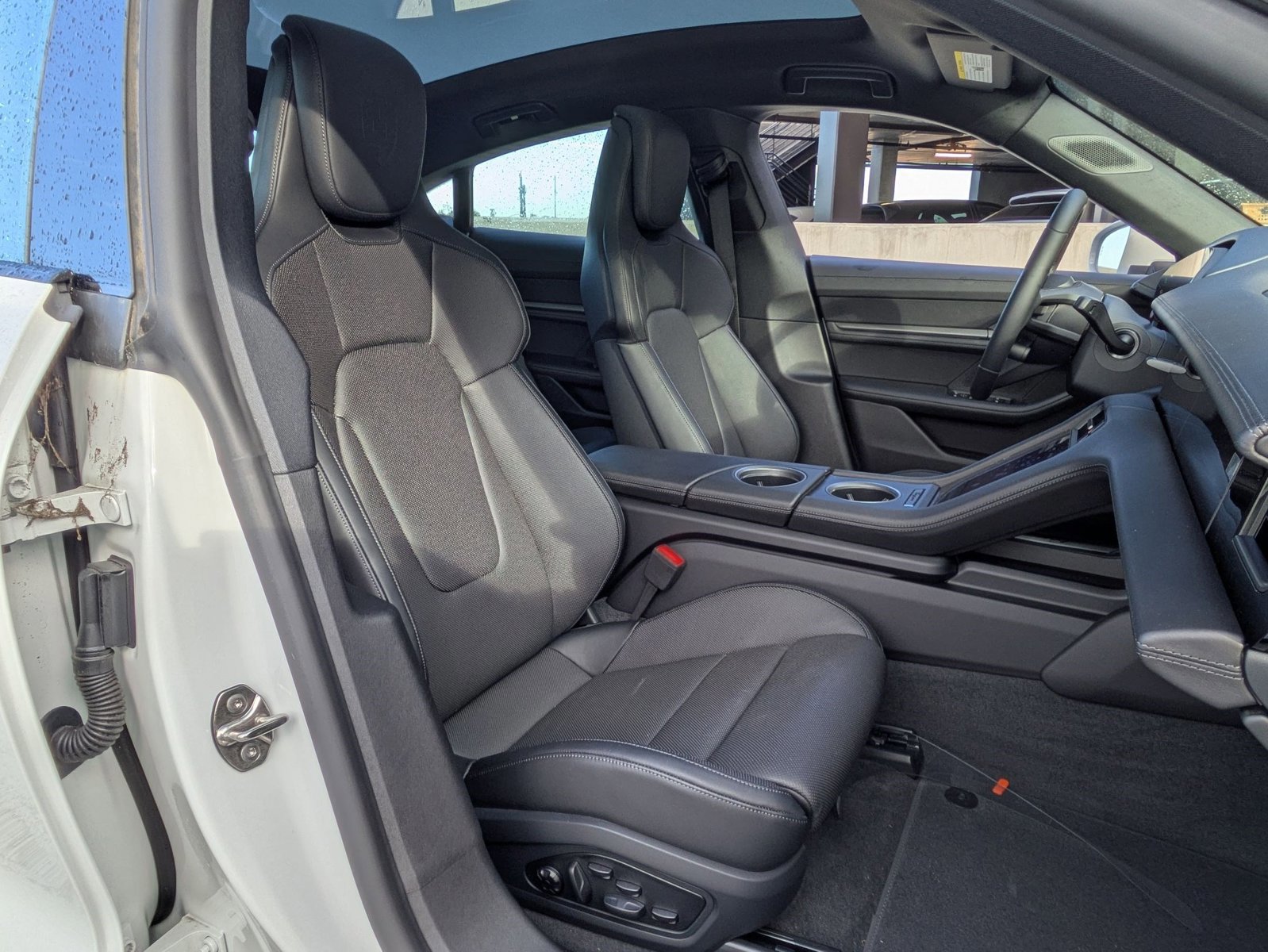 New 2025 Porsche Taycan image 25