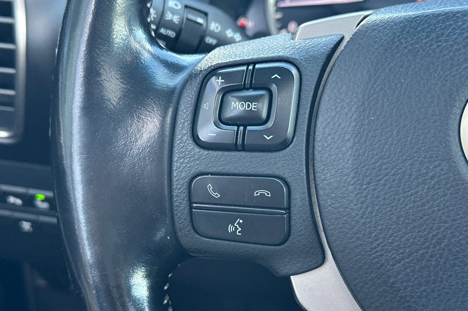 Used 2017 Lexus NX 200t AWD w/ Premium Package image 31