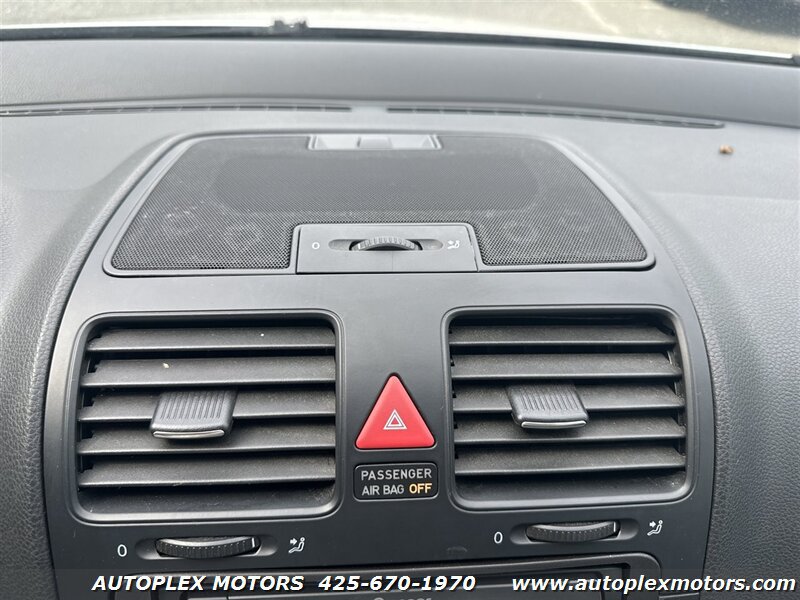 Used 2006 Volkswagen Jetta TDI FWD image 23