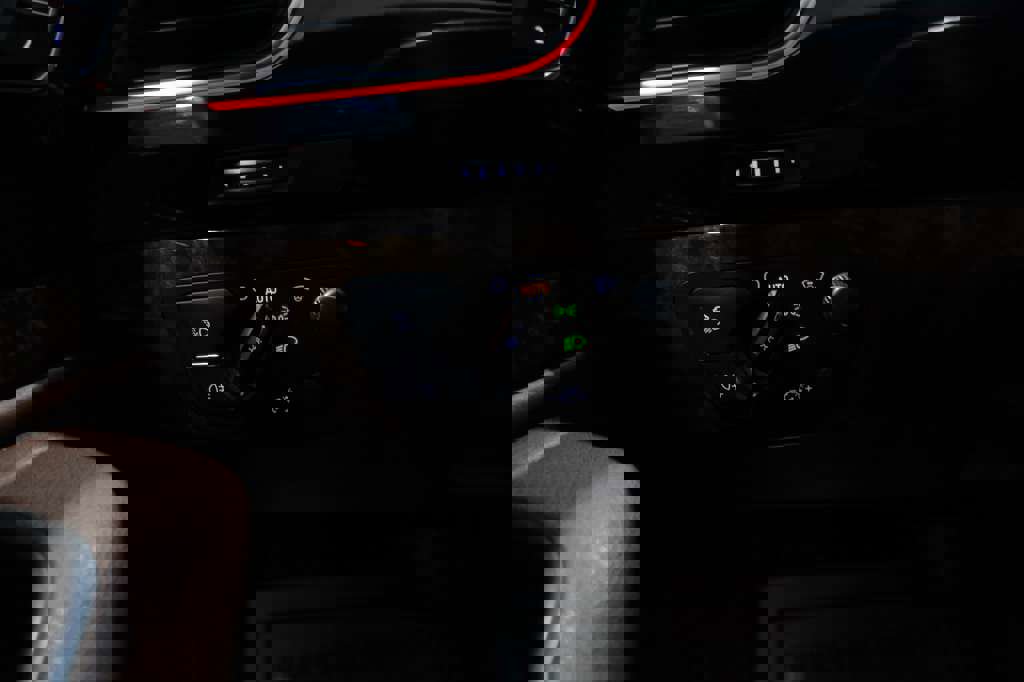 Used 2017 Audi Q7 3.0T Prestige image 40