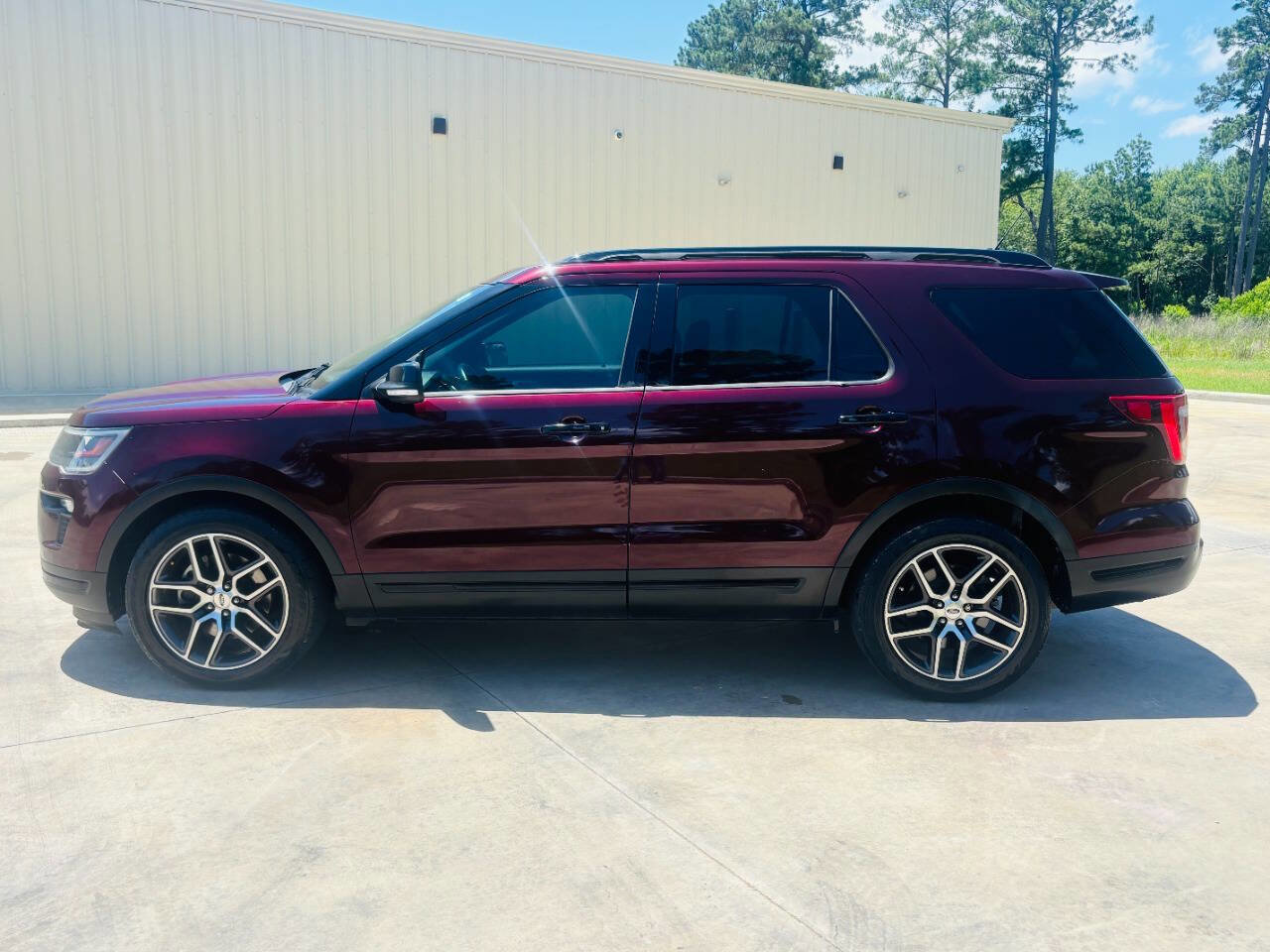 Used 2018 Ford Explorer Sport w/ Equipment Group 401A image 8