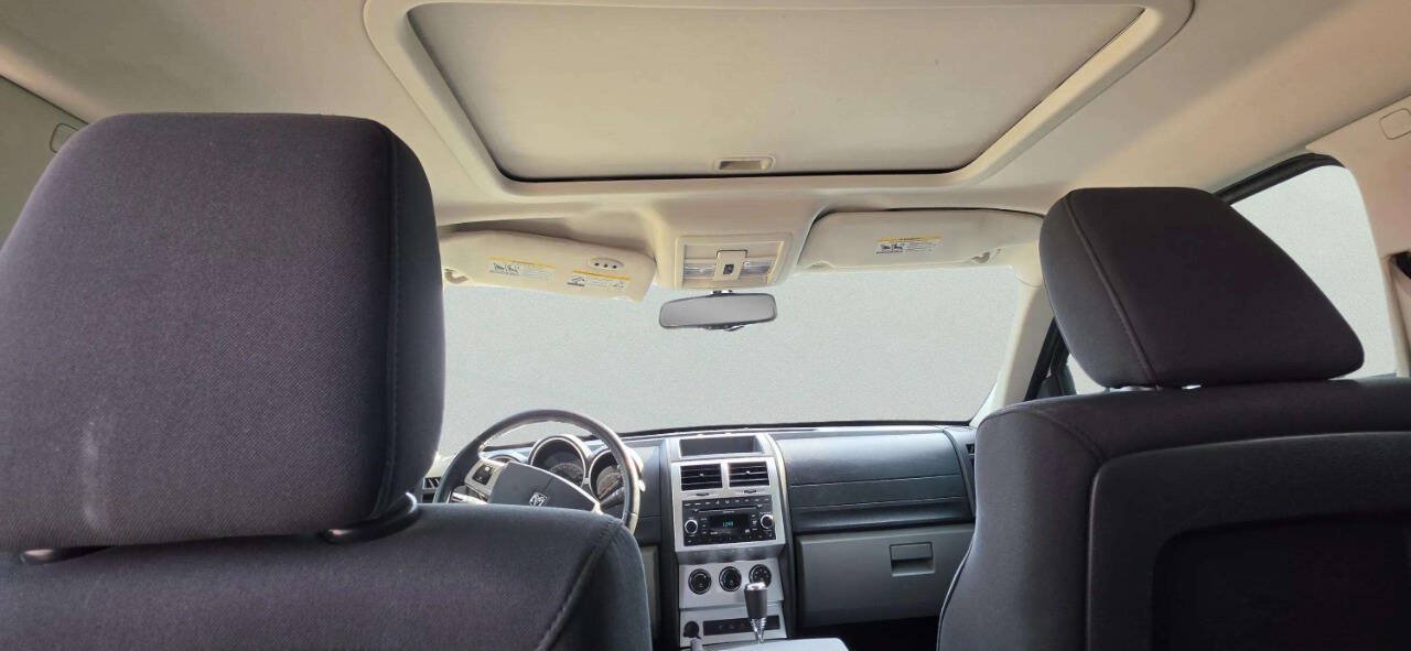 Used 2008 Dodge Nitro SLT w/ Sun & Wheels Group AWD/4WD image 9
