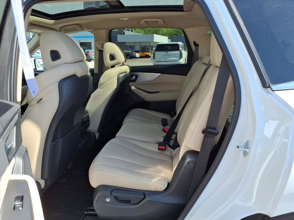 Used 2025 Acura MDX SH-AWD image 12