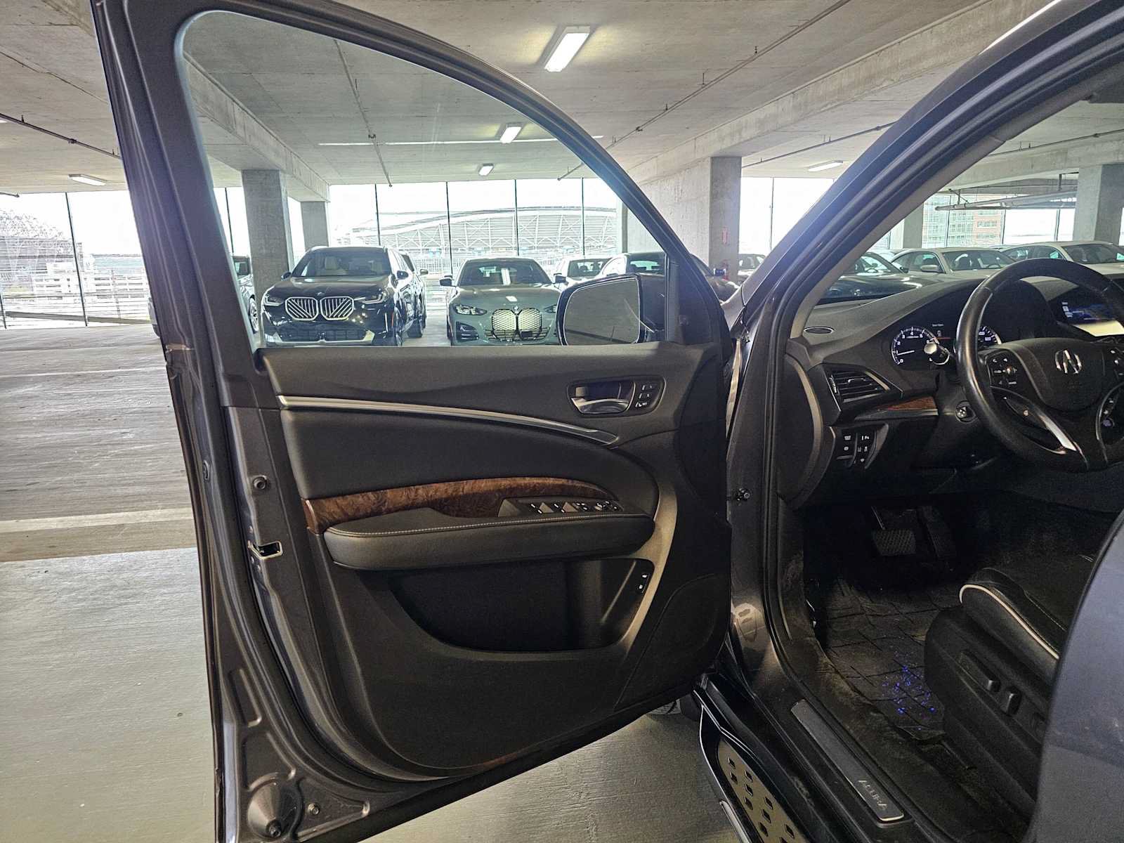 Used 2018 Acura MDX SH-AWD w/ Advance Package image 25