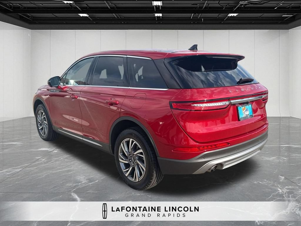 Certified 2023 Lincoln Corsair AWD w/ Equipment Group 101A image 3