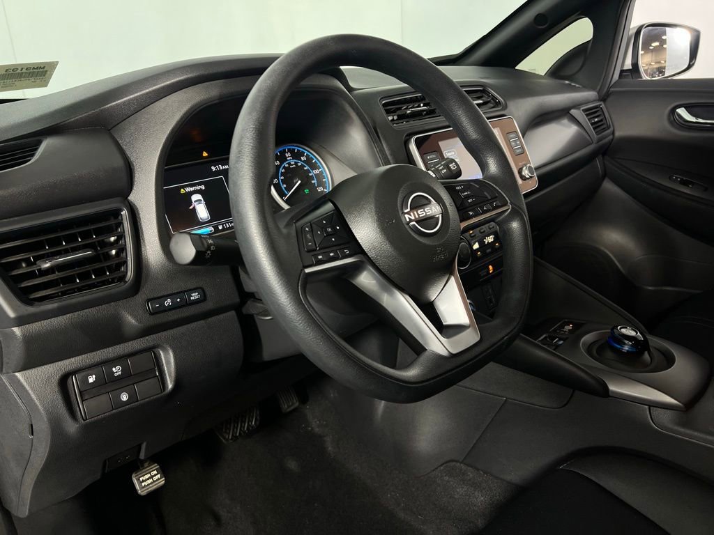 Used 2023 Nissan Leaf S image 22