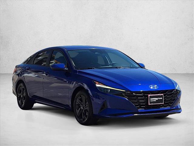 Used 2023 Hyundai Elantra SEL FWD image 3