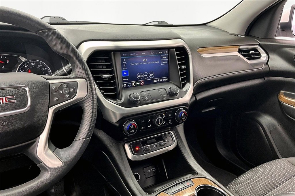 Used 2023 GMC Acadia SLE w/ Driver Convenience Package image 6
