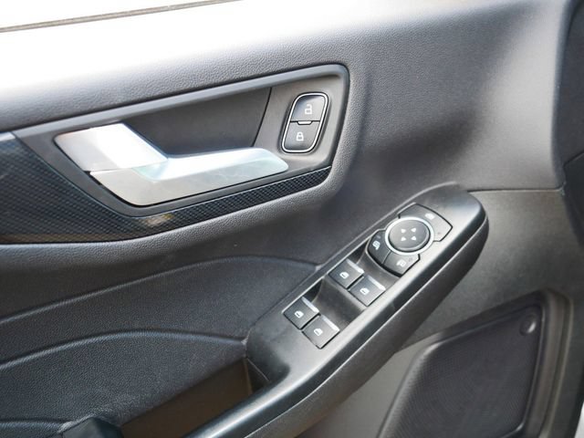 Used 2025 Ford Escape ST-Line AWD/4WD image 16