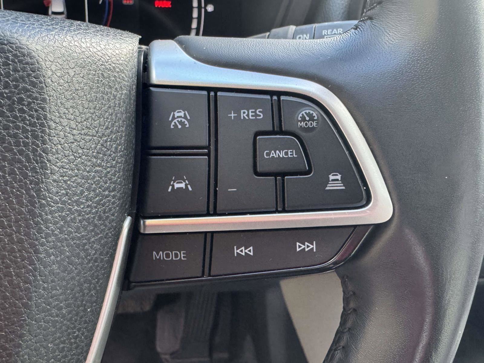 Used 2024 Toyota Grand Highlander XLE image 24