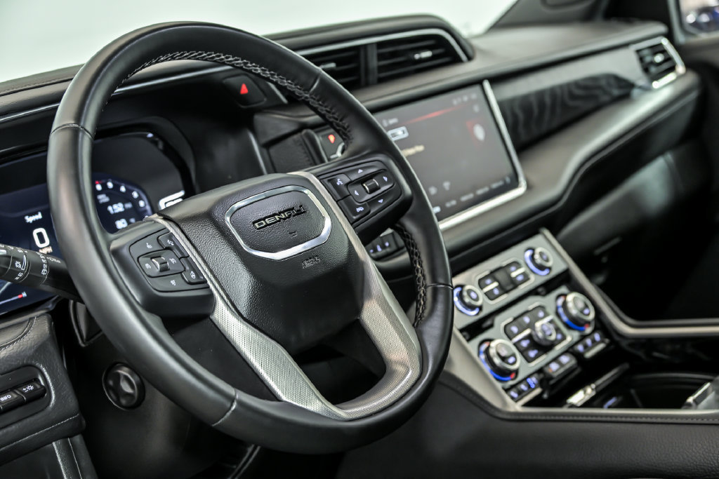 Used 2023 GMC Yukon Denali AWD/4WD image 17