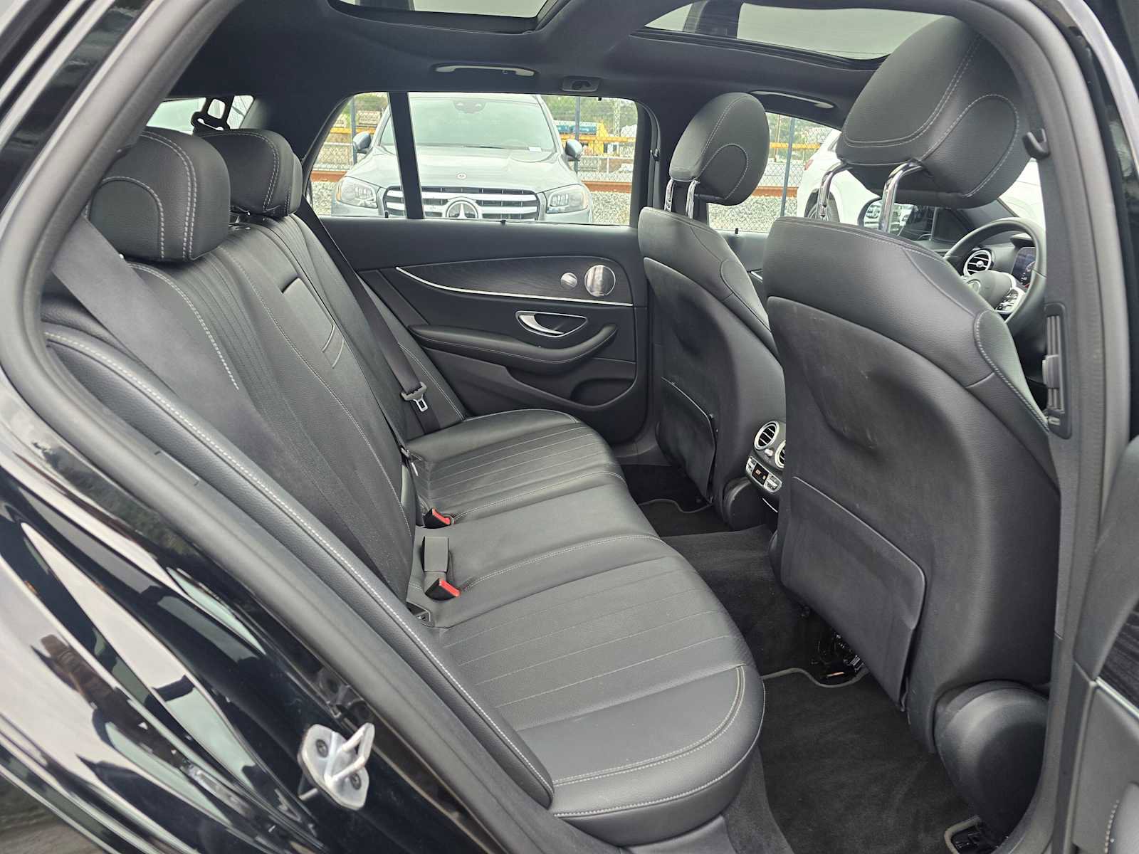 Used 2020 Mercedes-Benz E 450 4MATIC Wagon image 13