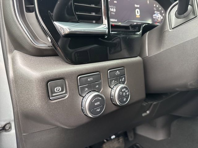 Used 2025 GMC Sierra 1500 Elevation image 30