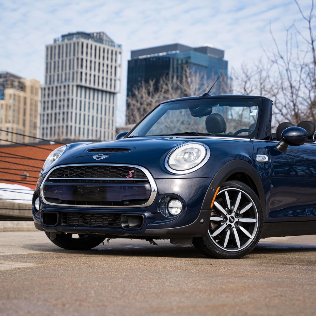 Used 2018 MINI Cooper S image 2