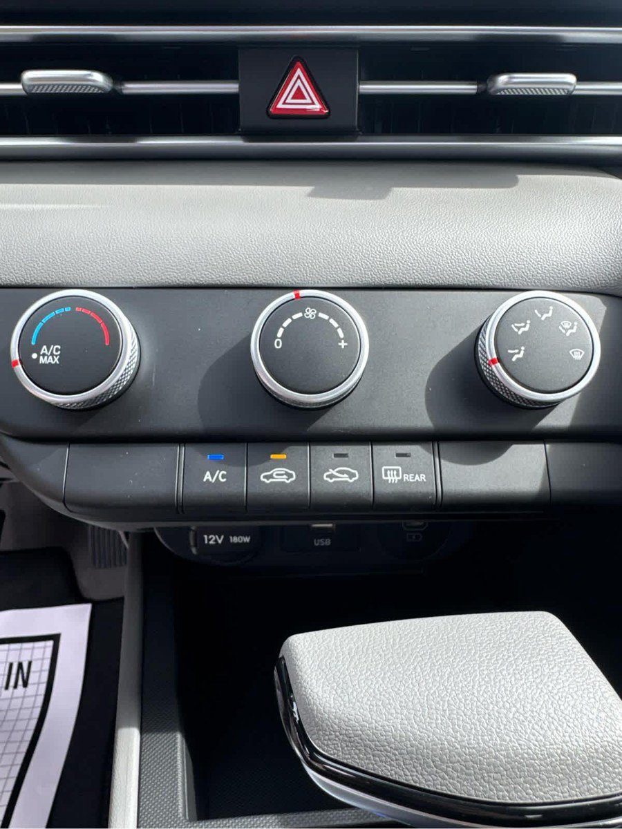 New 2026 Hyundai Elantra SE FWD image 31