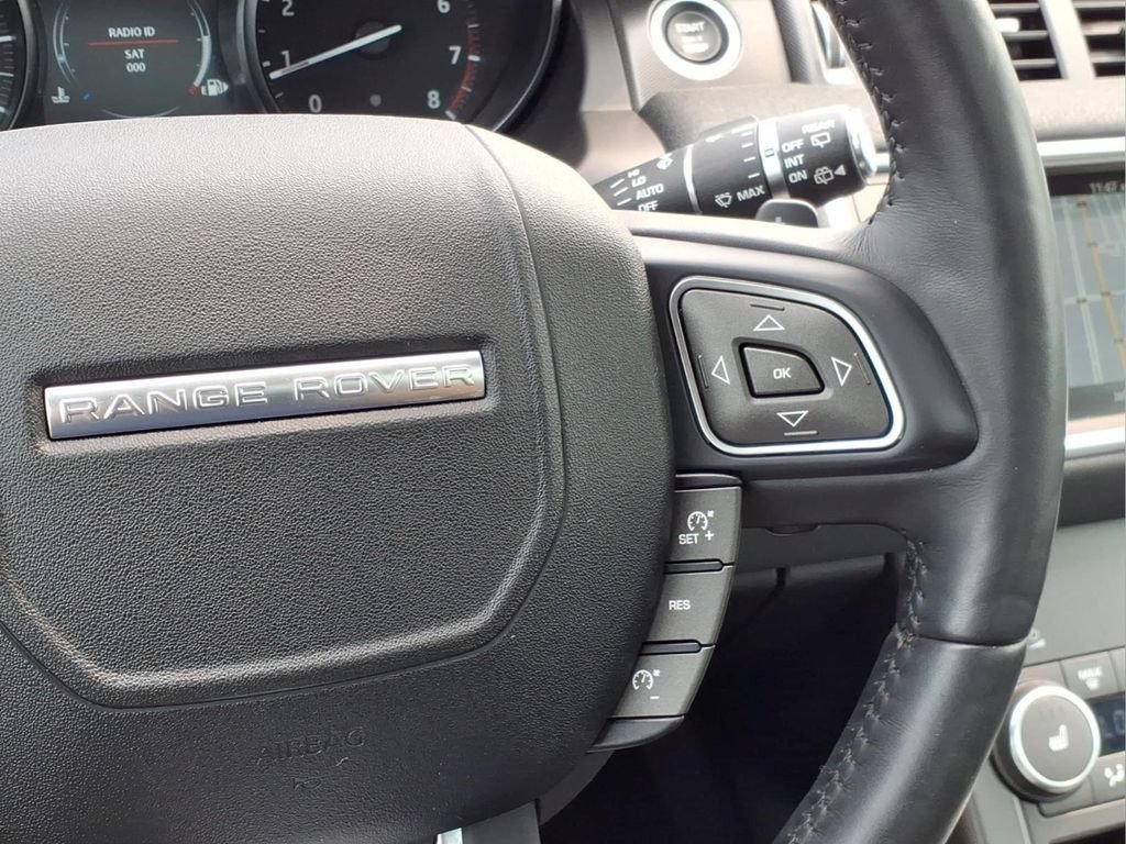 Used 2018 Land Rover Range Rover Evoque SE AWD/4WD image 23