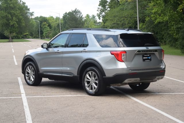 Used 2022 Ford Explorer XLT w/ Equipment Group 202A AWD/4WD image 25