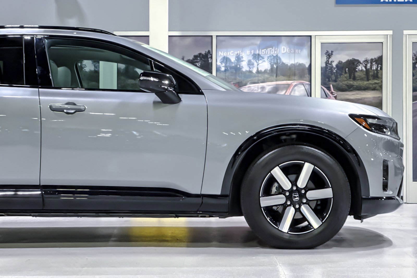 Used 2025 Honda Prologue Touring image 36