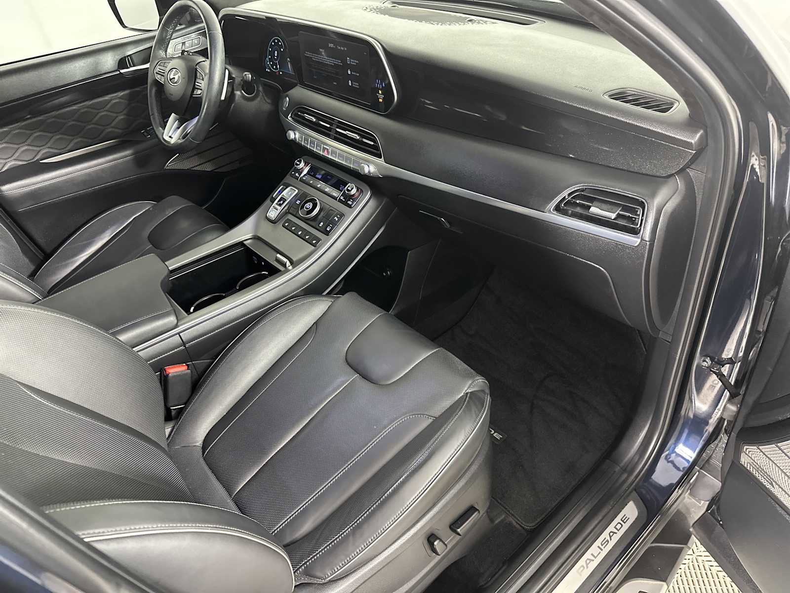 Used 2022 Hyundai Palisade Calligraphy image 26