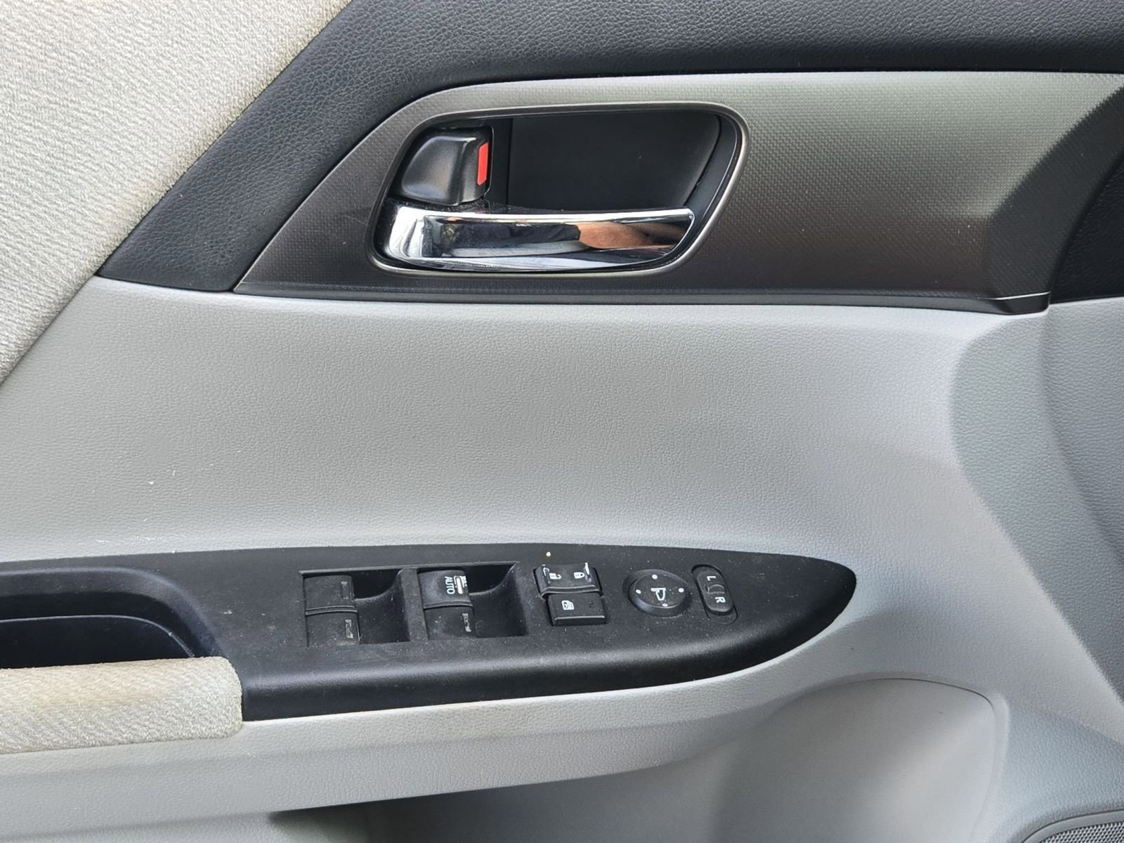 Used 2013 Honda Accord LX image 16