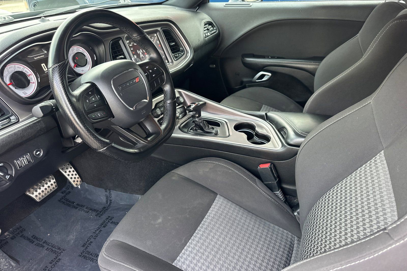 Used 2022 Dodge Challenger R/T w/ Shaker Package RWD image 10